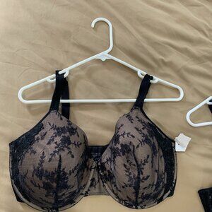 Black lace bra
